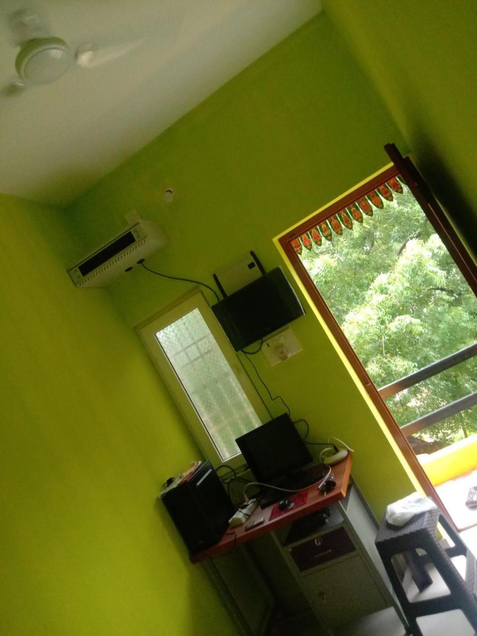 Thendral Hostel Monthly Rental Пондичери Екстериор снимка
